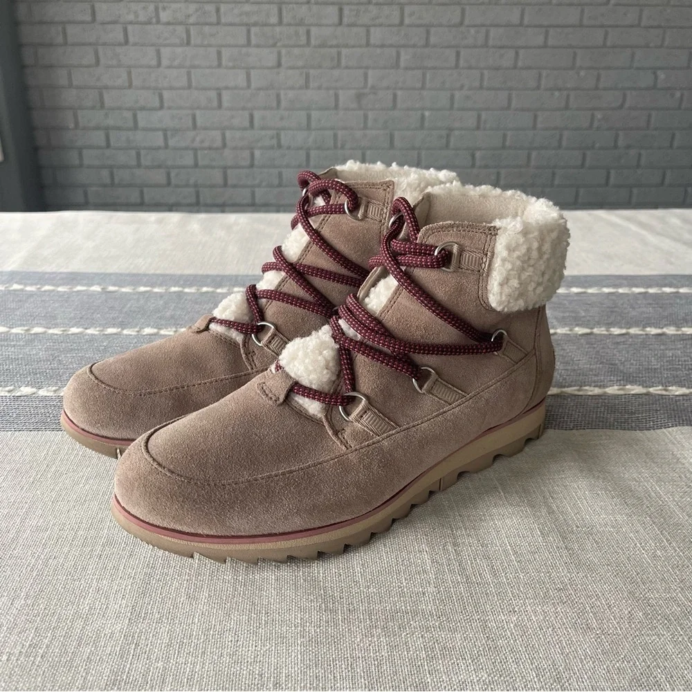 Sorel Harlow Lace Cozy Boots Shearling Size 8.5